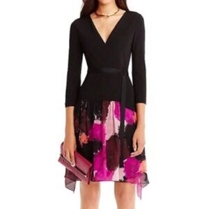 Diane Von Furstenberg Chiffon Wrap Dress size 2 Black and Floral